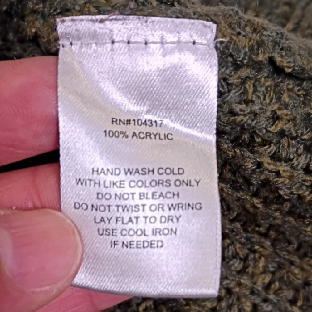 Derek‎ Heart Olive Knit Top - Picture 6 of 8